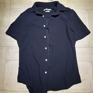 Men’s Zara slim fit short-sleeved button-up shirt size Medium